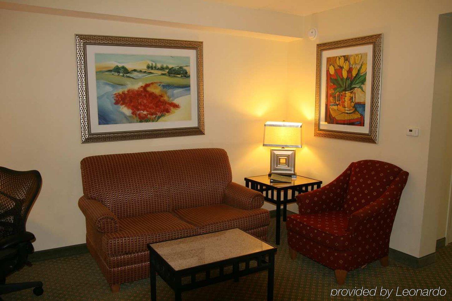 Hilton Garden Inn Atlanta Airport/Millenium Center Room photo