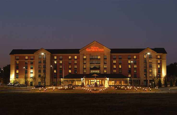 Hilton Garden Inn Atlanta Airport/Millenium Center Exterior photo